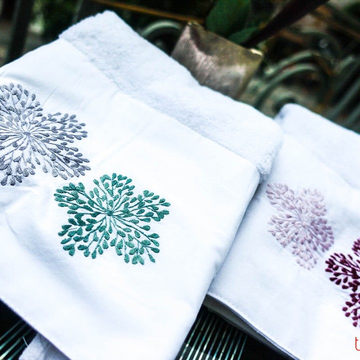 Embroidered towel - Small size 40x60cm - Fireworks embroidery